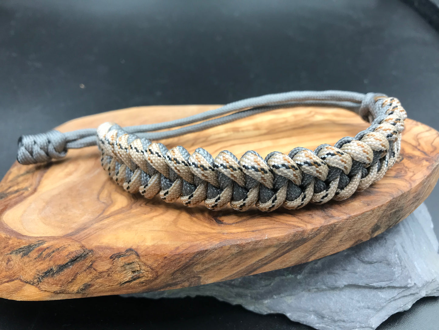 Paracord survival bracelet hand made lightweight and in grey and Desert camo coloured Paracord U.K.