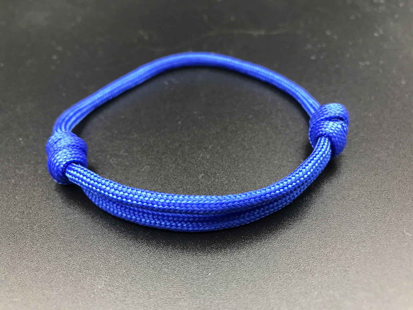 Paracord friendship bracelet In royal blue light weight and adjustable