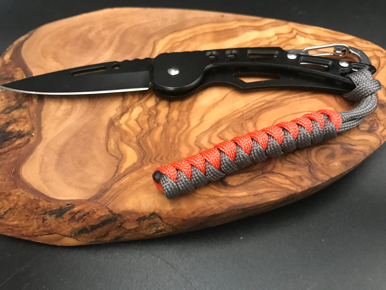 paracord knife lanyards 