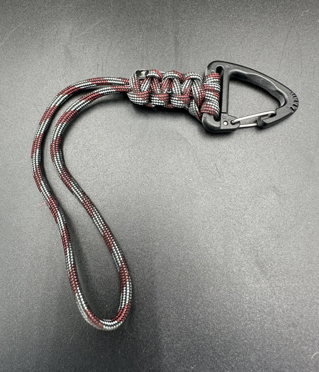 EDC triangular clip Paracord lanyard