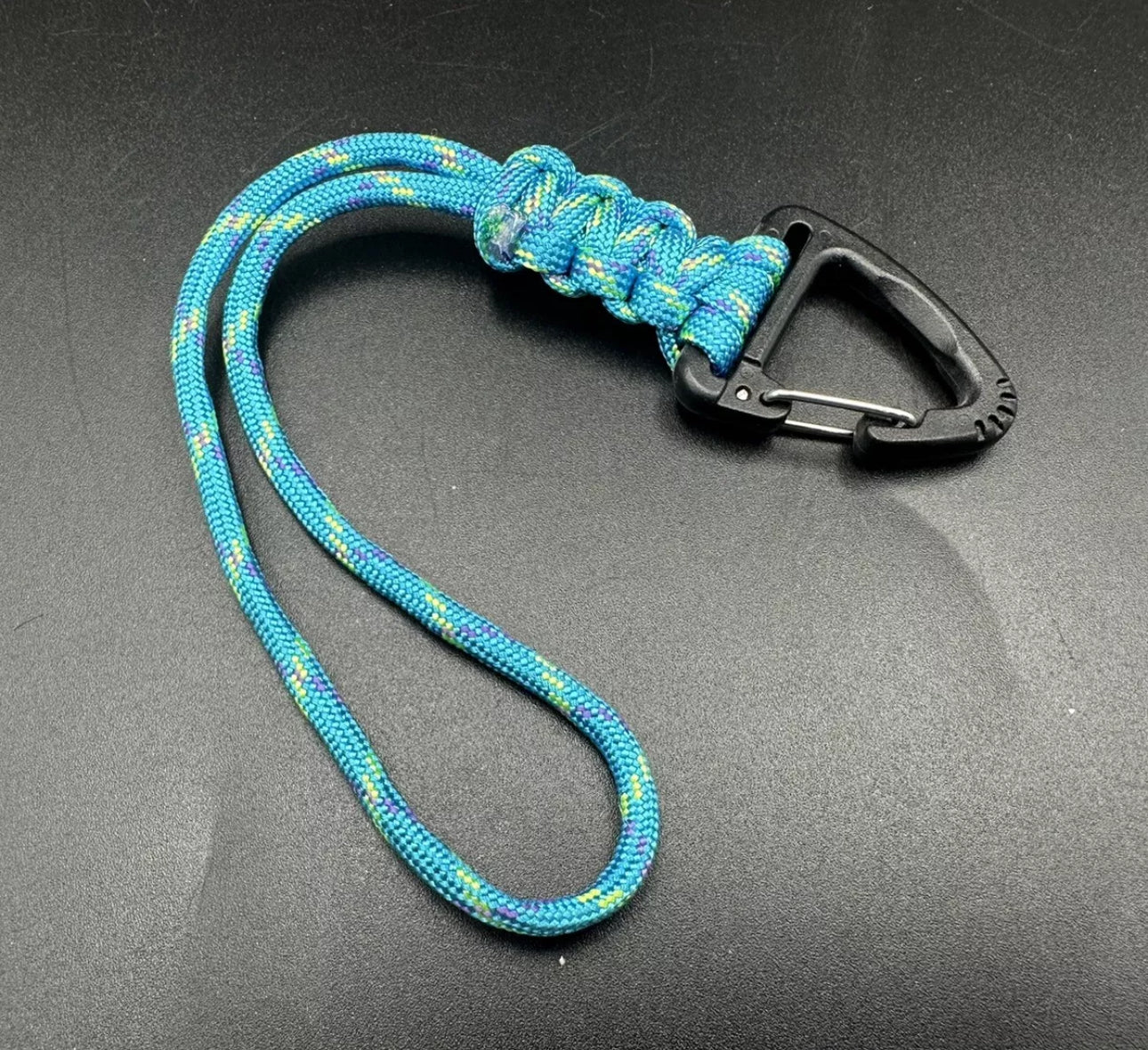 EDC triangular clip Paracord lanyard