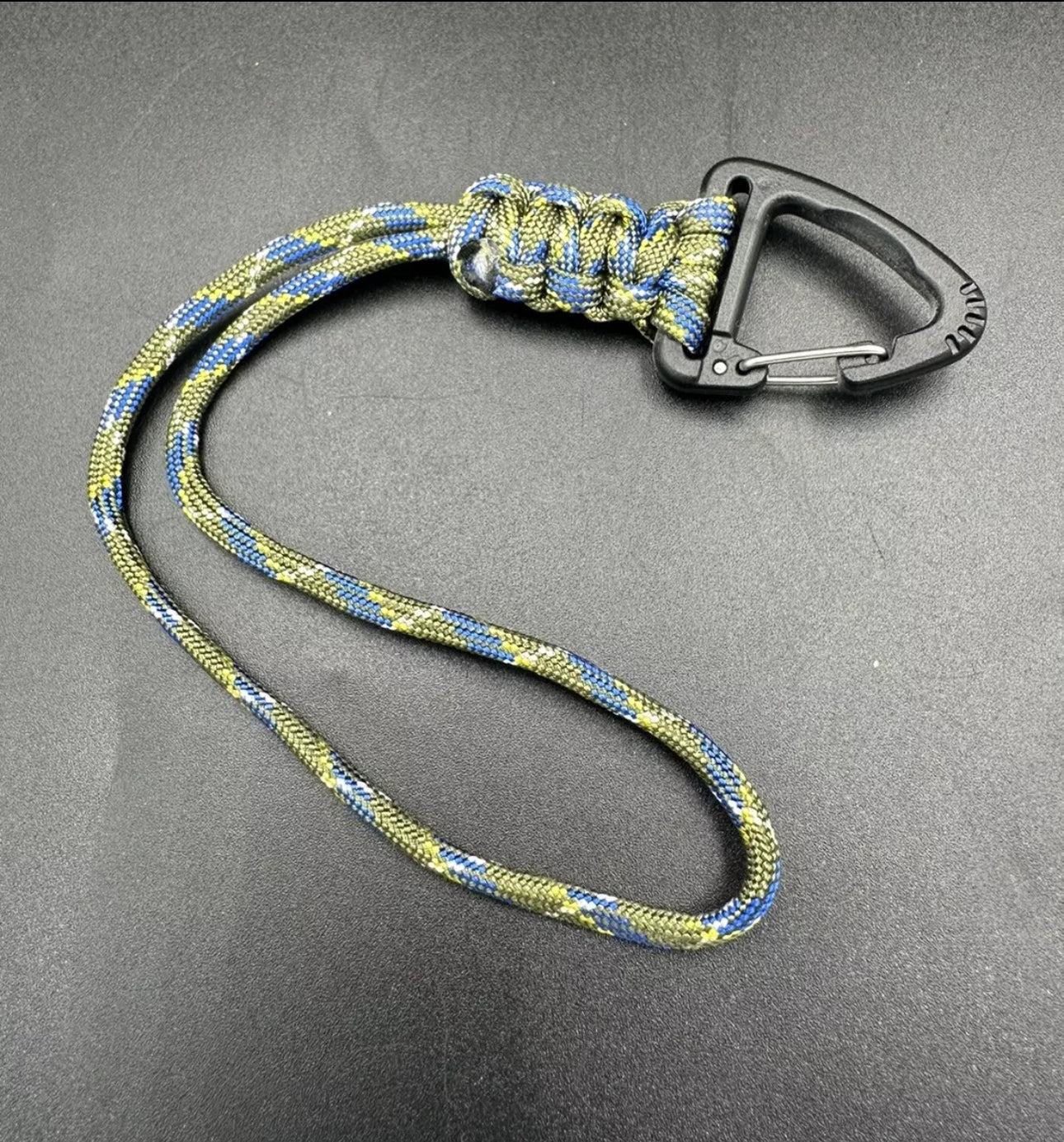 EDC triangular clip Paracord lanyard