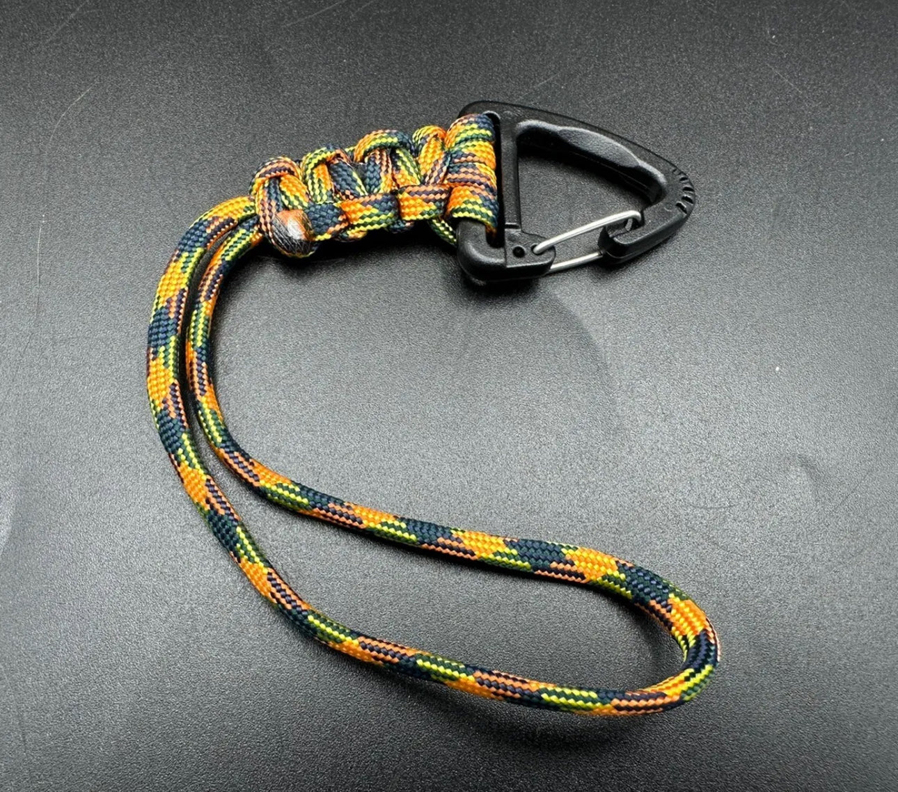 EDC triangular clip Paracord lanyard