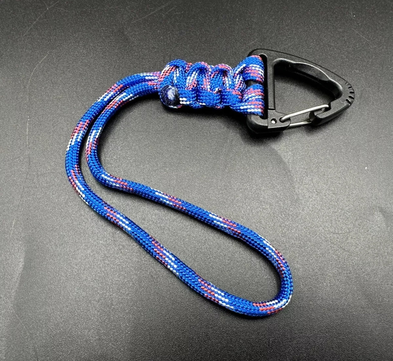 EDC triangular clip Paracord lanyard