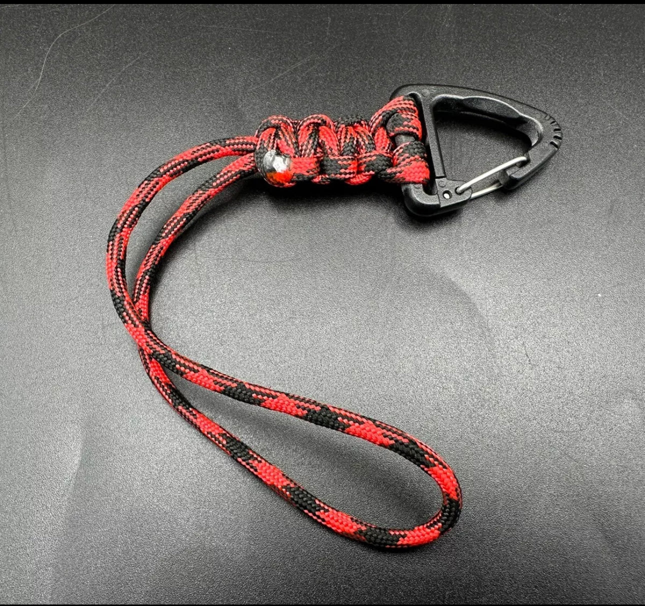 EDC triangular clip Paracord lanyard