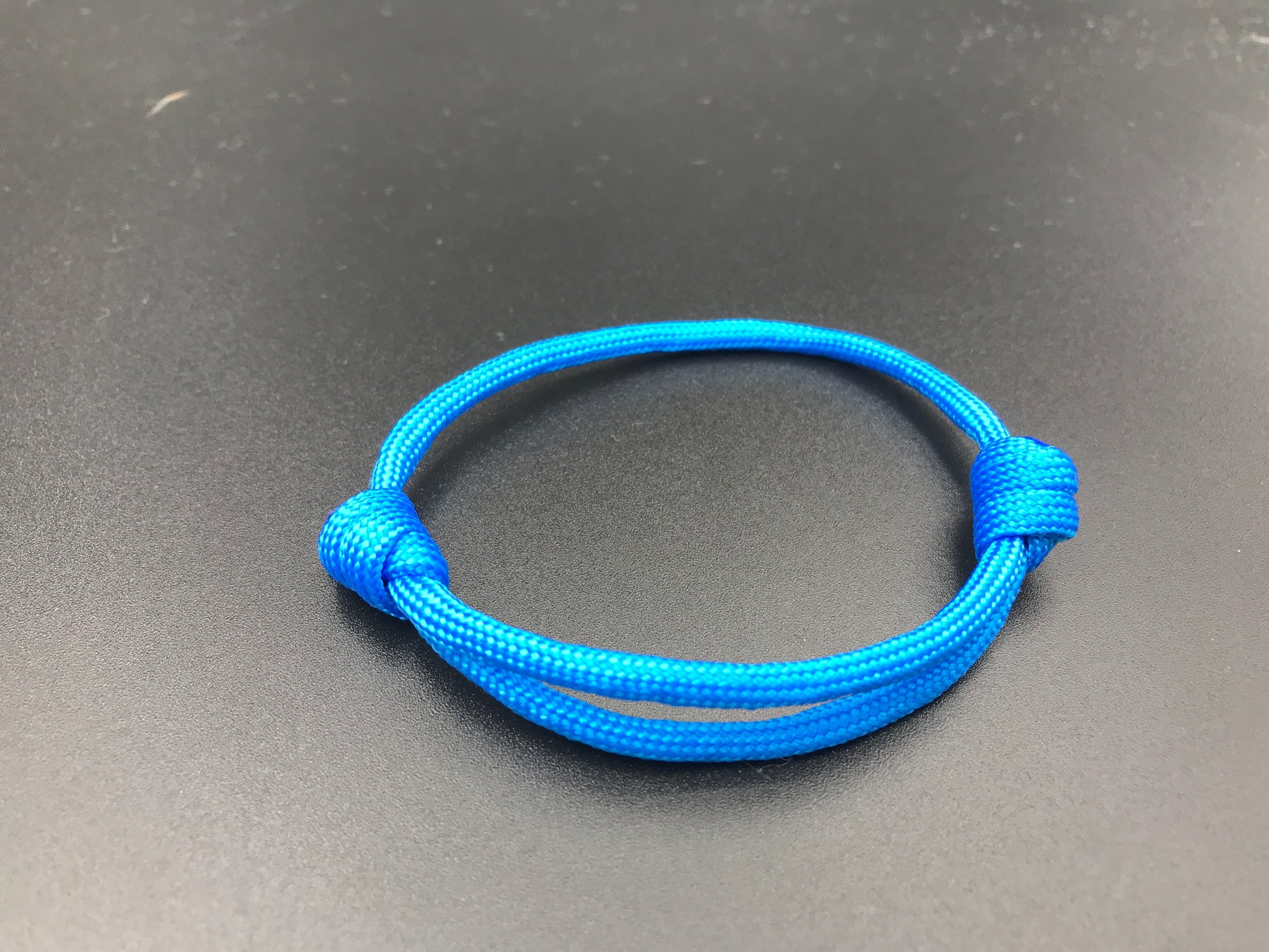 Paracord friendship bracelet In sky blue light weight and adjustable 