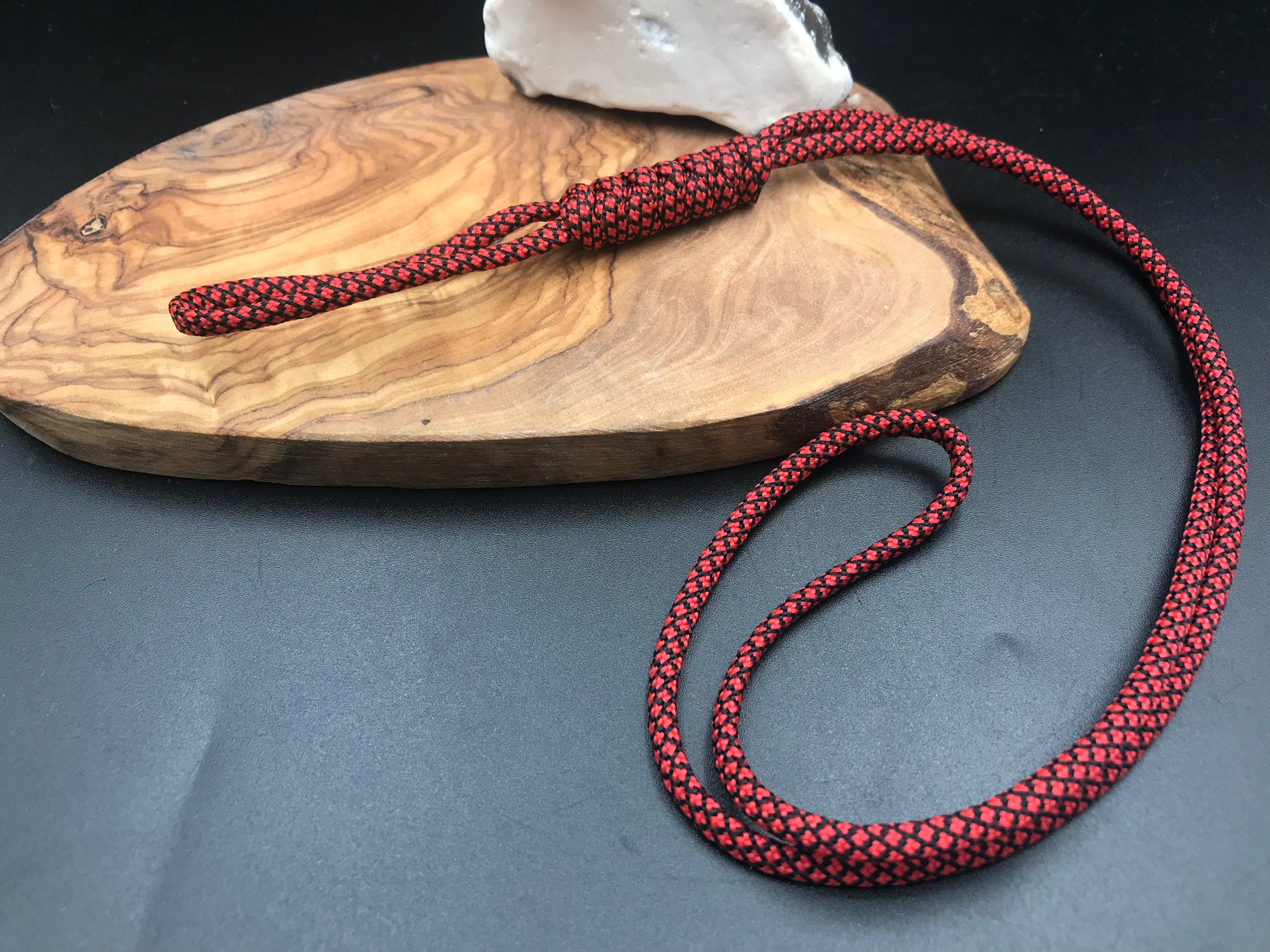 red diamond Loop lanyard 
