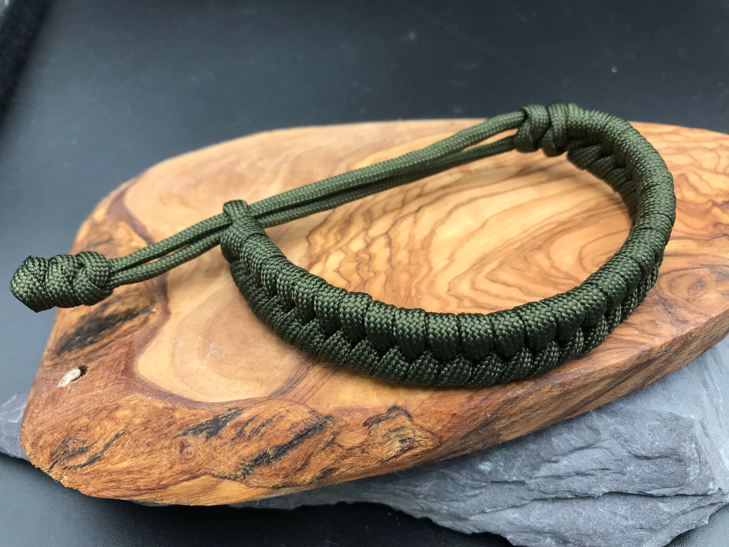 Handmade Paracord Fishtail weave bracelet in Army Olive green colour