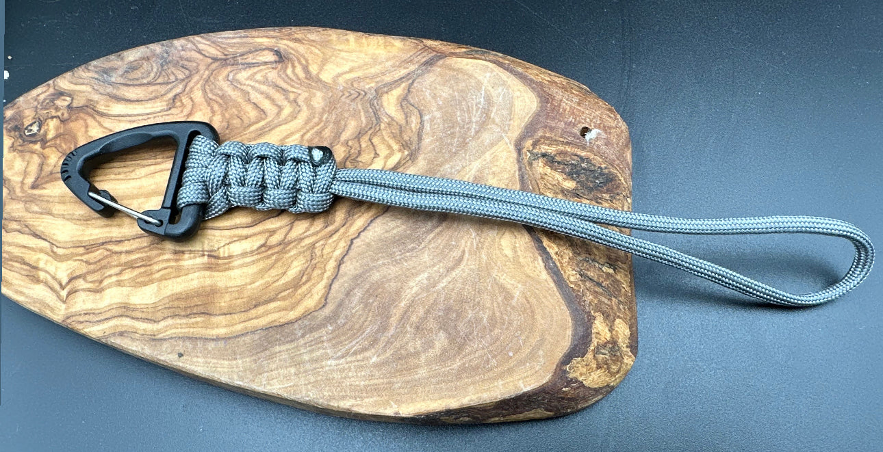 EDC triangular clip Paracord lanyard