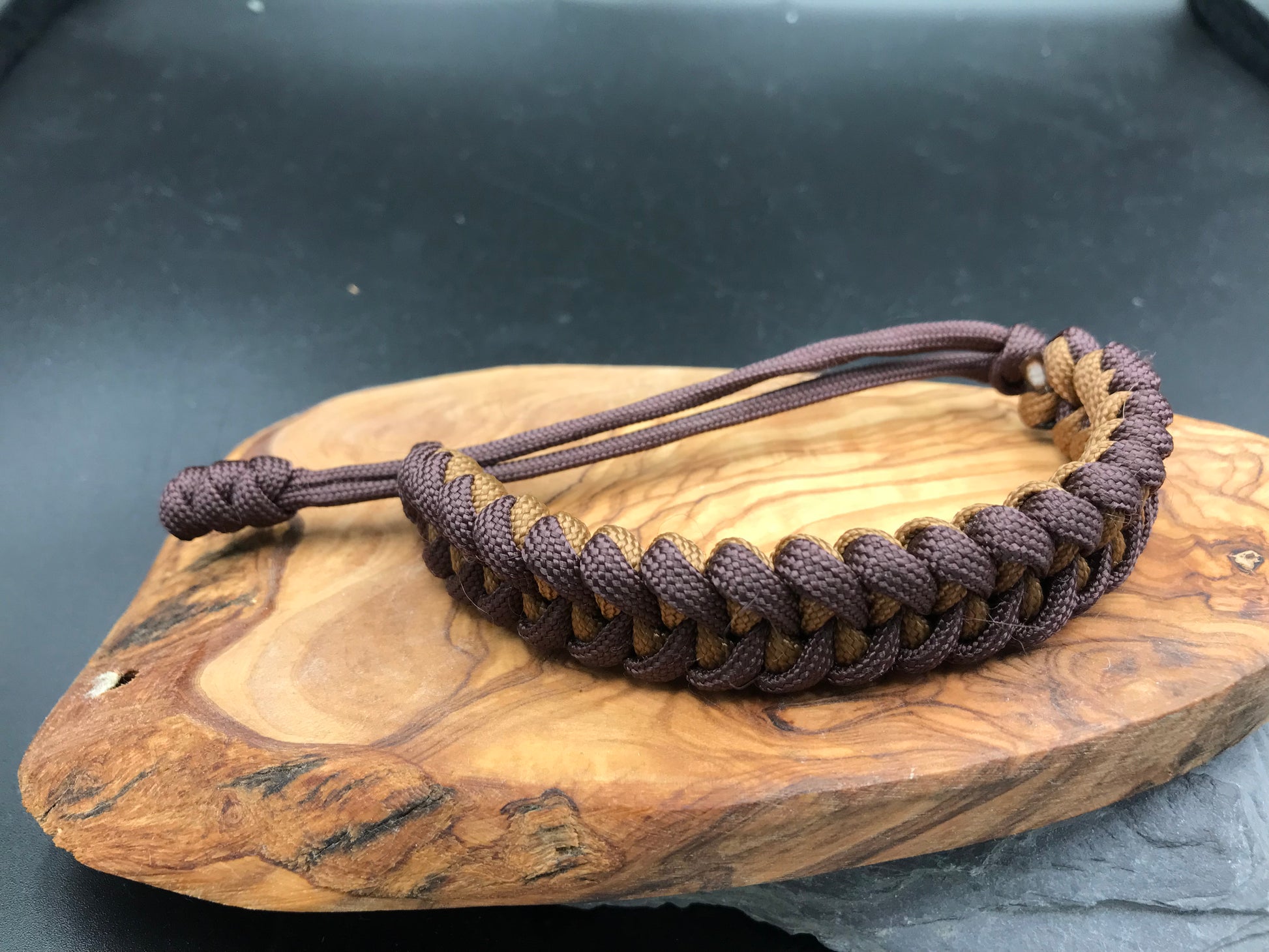 Paracord survival bracelet hand made lightweight and in Kaki and chocolate brown coloured Paracord U.K. 