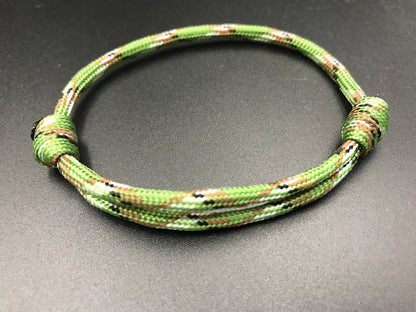 Paracord friendship bracelet In forest green camo  light weight and adjustable