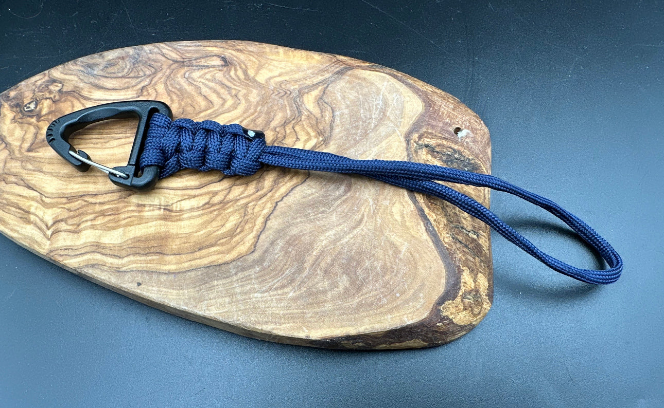 EDC triangular clip Paracord lanyard