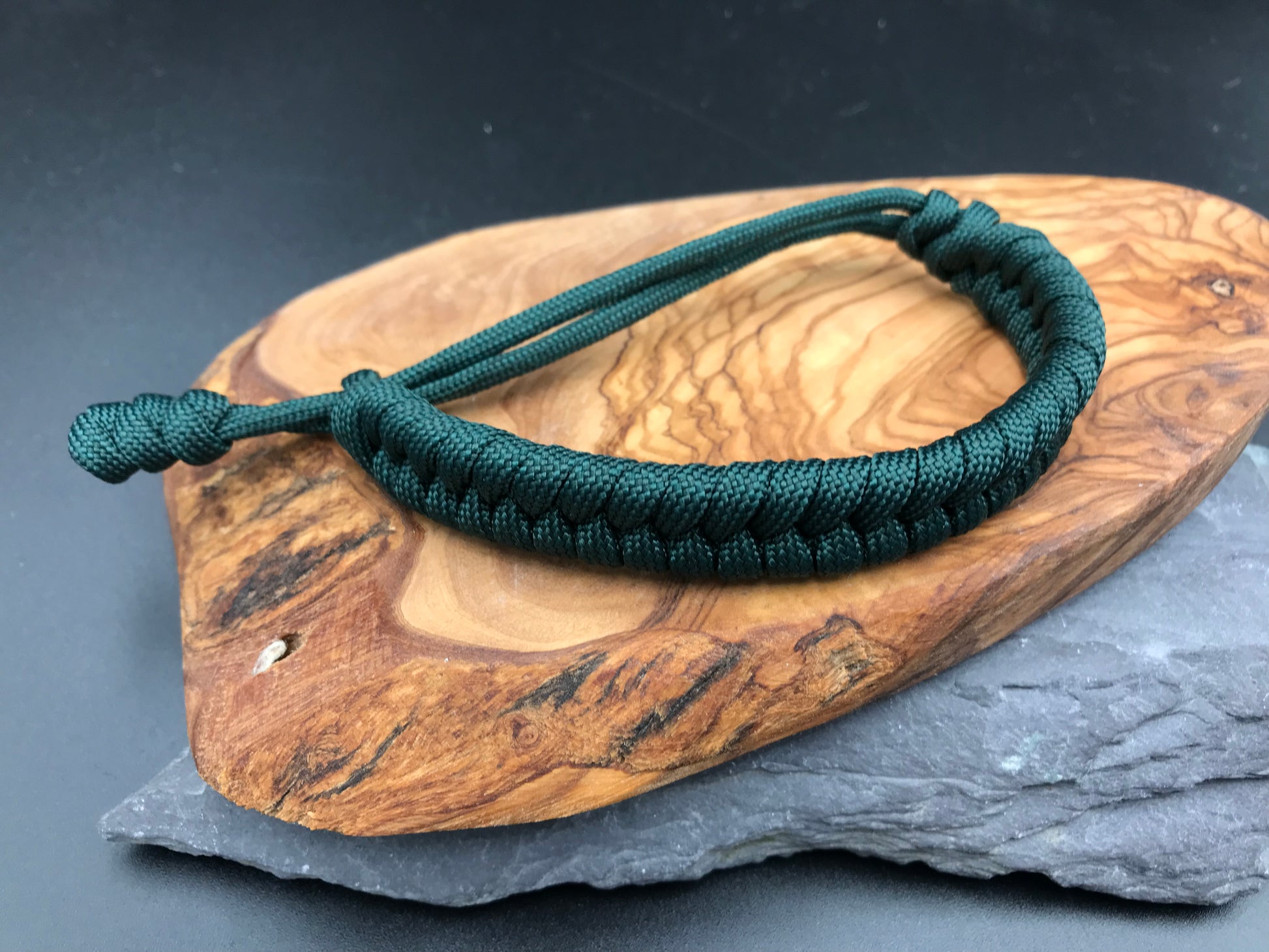 Handmade Paracord Fishtail weave bracelet in Emerald green colour 